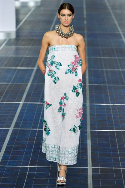 Look 80